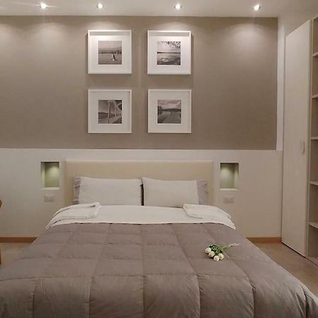 B&B Villa Monterosa Con Piscina Castronno エクステリア 写真