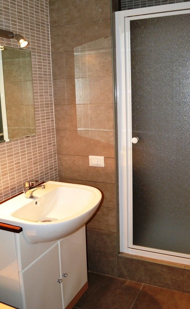 B&B Villa Monterosa Con Piscina Castronno エクステリア 写真