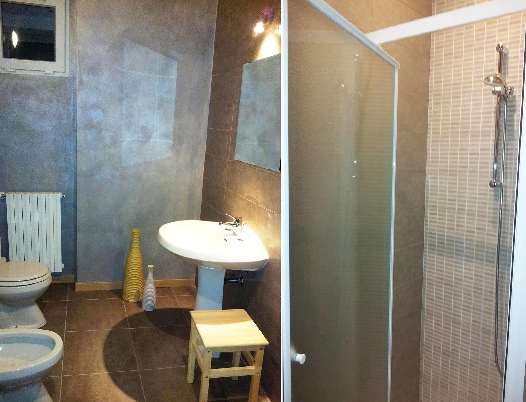 B&B Villa Monterosa Con Piscina Castronno エクステリア 写真