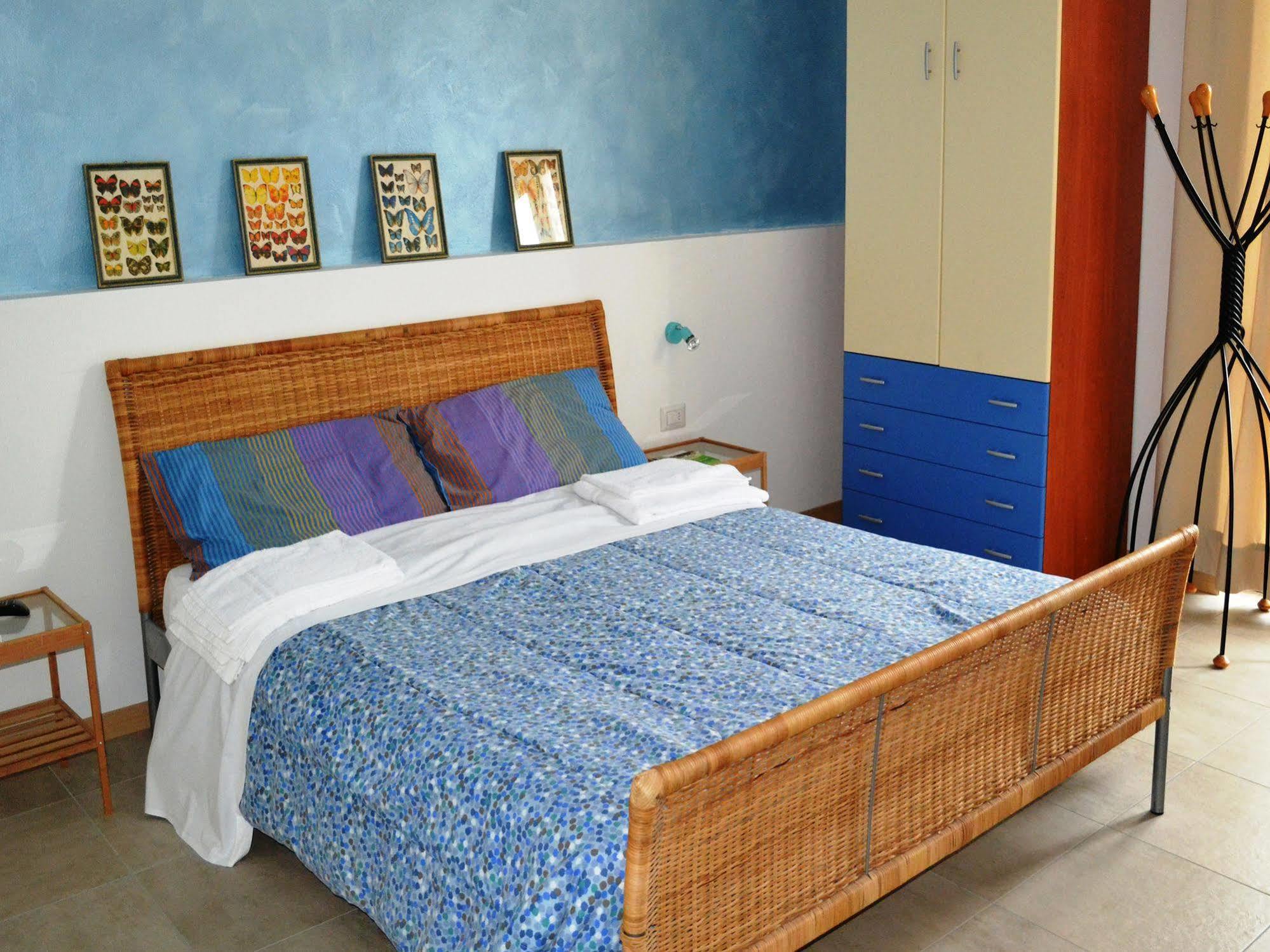B&B Villa Monterosa Con Piscina Castronno エクステリア 写真