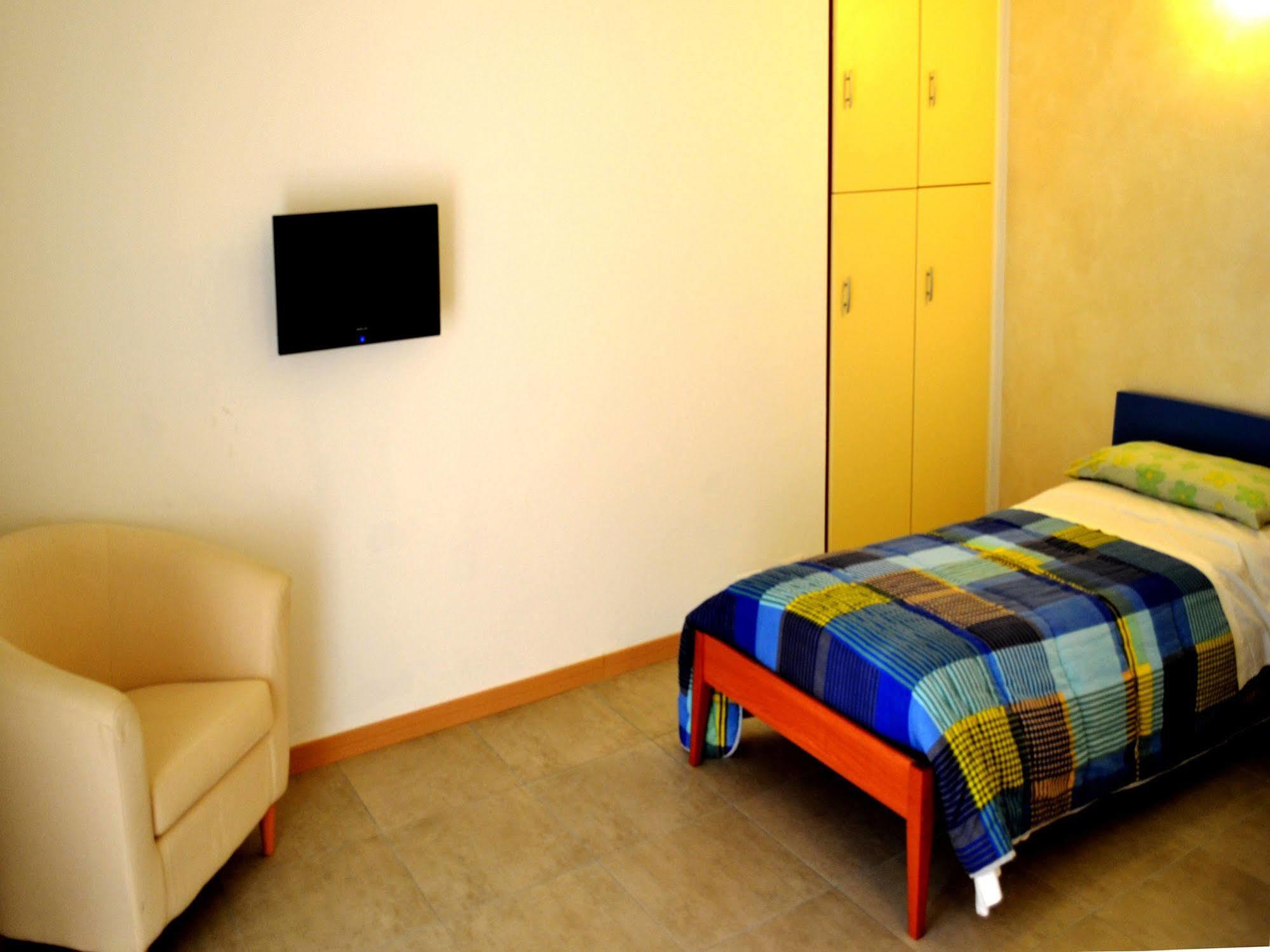 B&B Villa Monterosa Con Piscina Castronno エクステリア 写真