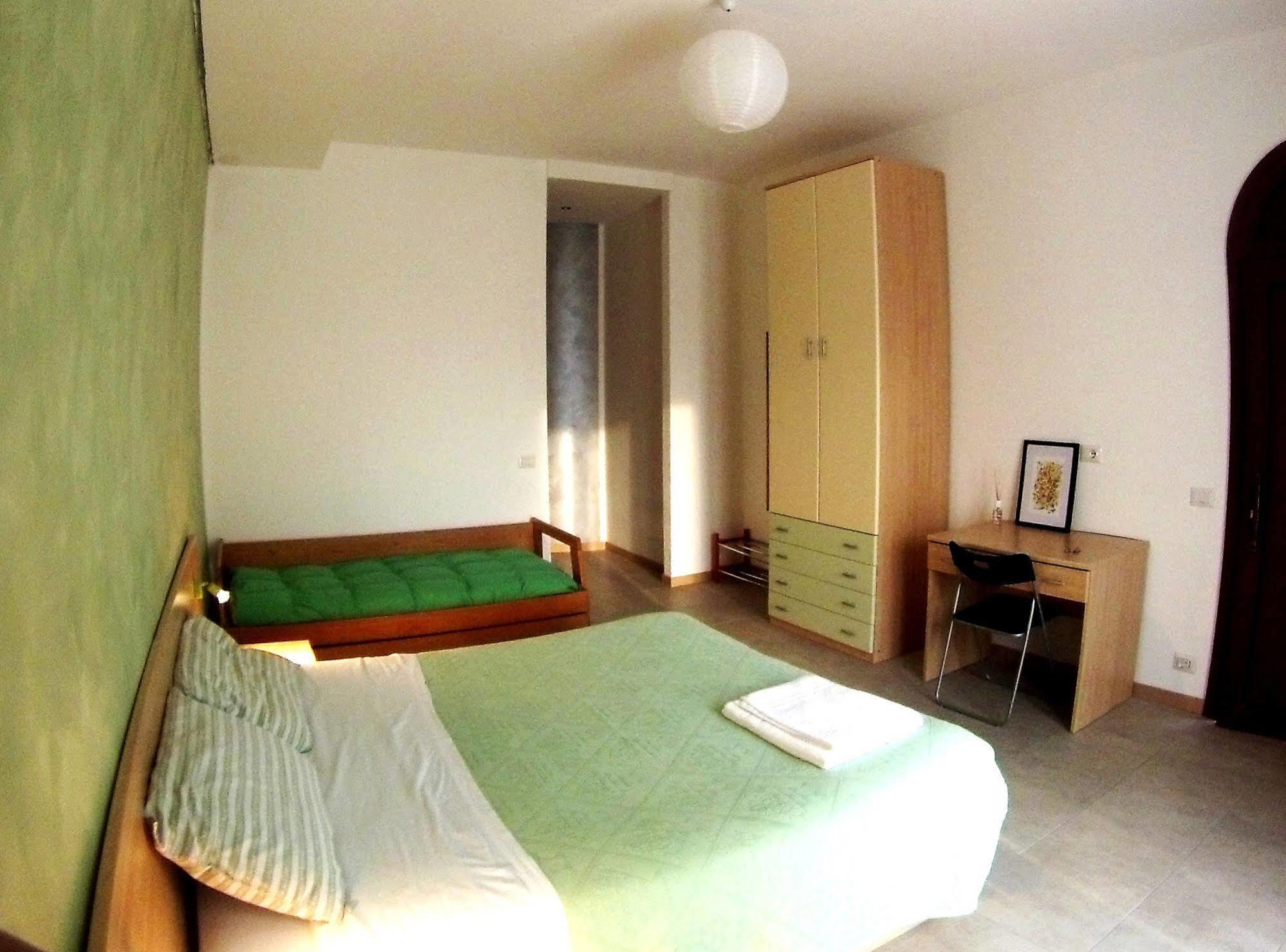 B&B Villa Monterosa Con Piscina Castronno エクステリア 写真