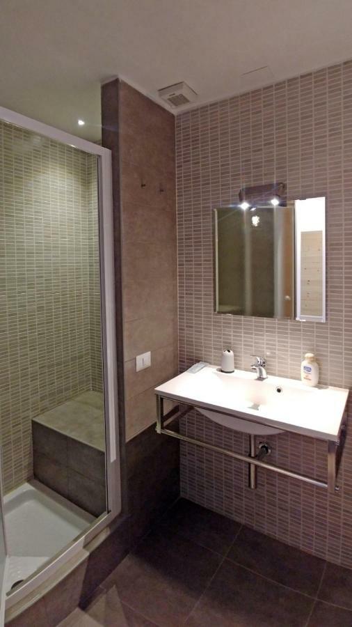 B&B Villa Monterosa Con Piscina Castronno エクステリア 写真