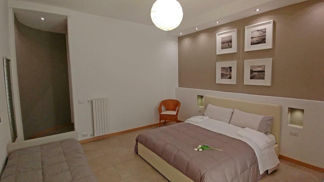 B&B Villa Monterosa Con Piscina Castronno エクステリア 写真