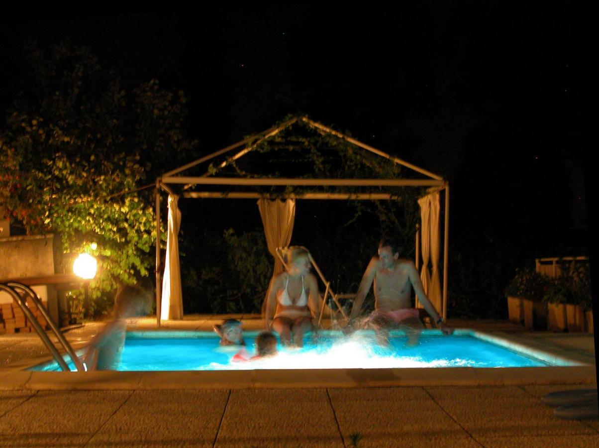 B&B Villa Monterosa Con Piscina Castronno エクステリア 写真